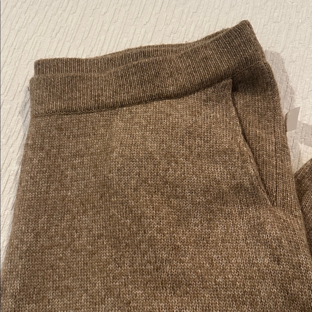 Women’s Medium Taupe Heather Lounging Set NWT - Picture 6 of 6
